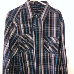 Casual button down shirt. Great condition.